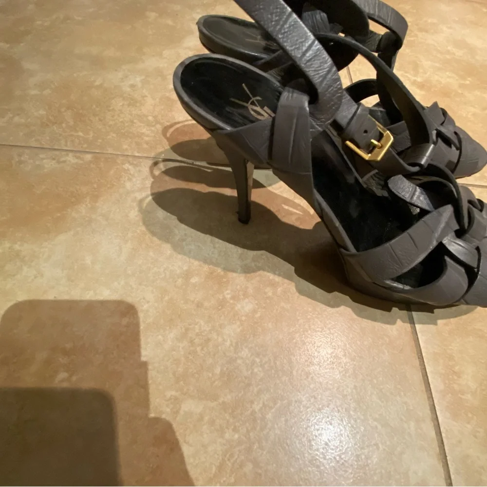 SOLD Saint Laurent Grey Alligator Embossed 75 Tribute Heels Size 38.5 EU - Picture 6 of 10